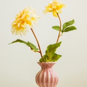 Klein boeket in Vaas